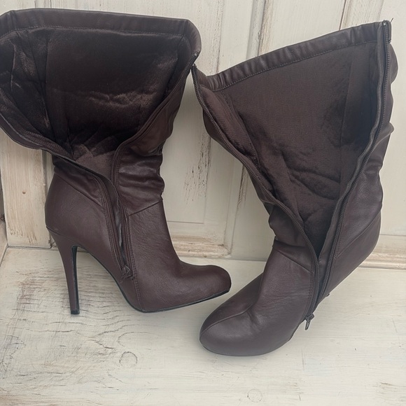 Stiletto Dress Boots - Picture 2 of 7